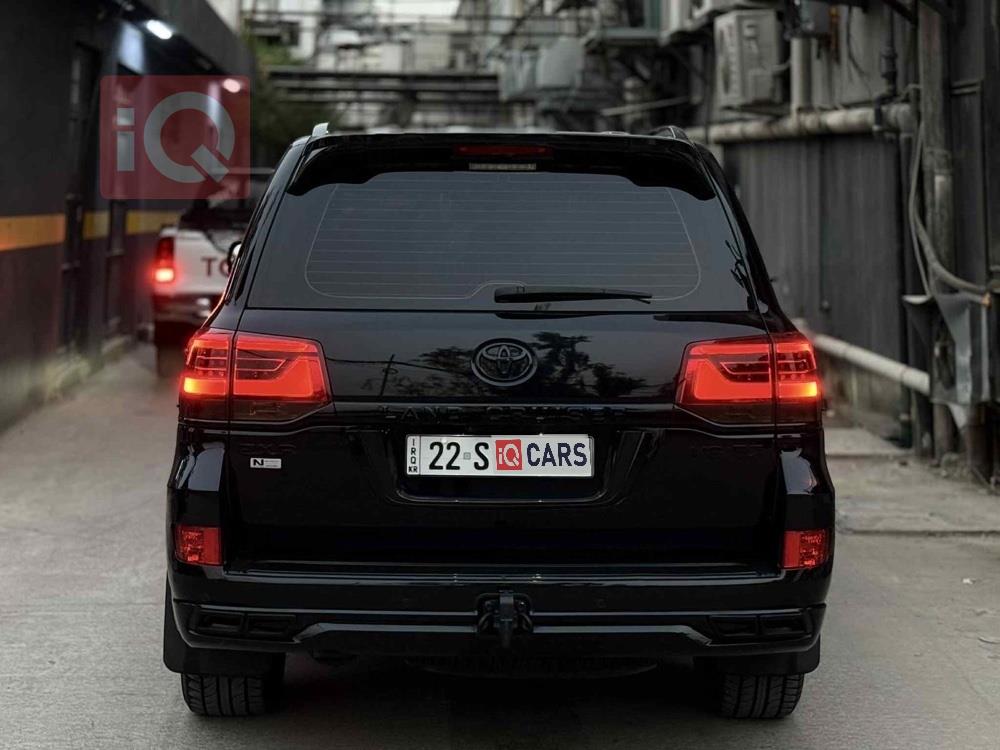 تويوتا لاندكروزر